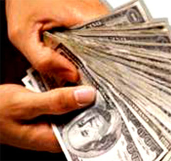 Noticia de Politica 24h: FACUA. Seis bancos internacionales, investigados por manipular los prstamos para ganar ms dinero