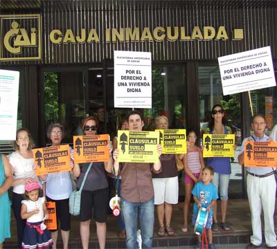 Noticia de Politica 24h: Campaa de ADICAE para exigir a los senadores que declaren abusivas las clusulas suelo en la reforma de la legislacin hipotecaria