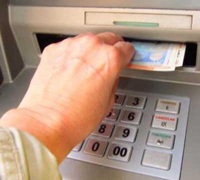 Noticia de Politica 24h: FACUA: Las reclamaciones a la Banca aumentan un 300% en el primer semestre de 2013