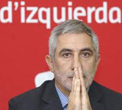 Noticia de Politica 24h: Llamazares pide la destitucin de la ministra de Sanidad por ser 