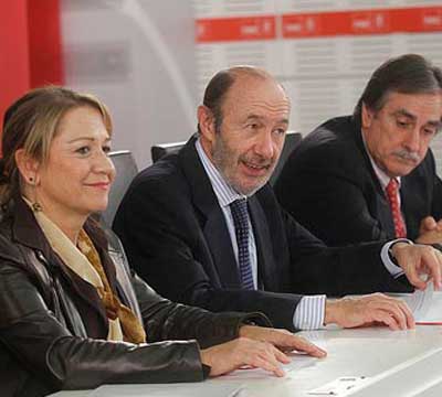 Noticia de Politica 24h: Rubalcaba sita la lucha contra el fraude fiscal como la prioridad en las reformas tributarias del PSOE 