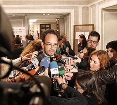 Noticia de Politica 24h: El PSOE pedir hoy mismo una comisin de investigacin 