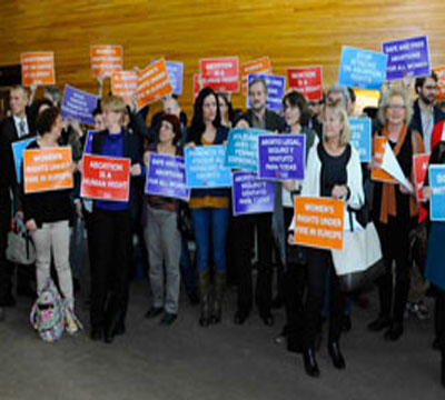 Noticia de Politica 24h: Izquierda Unida promueve una respuesta europea contra la ley del aborto del PP