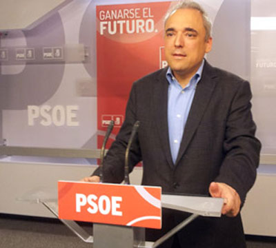 Noticia de Politica 24h: El PSOE exige a Rajoy que aclare de una vez el uso de la caja B del PP por parte de sus dos ltimos tesoreros 